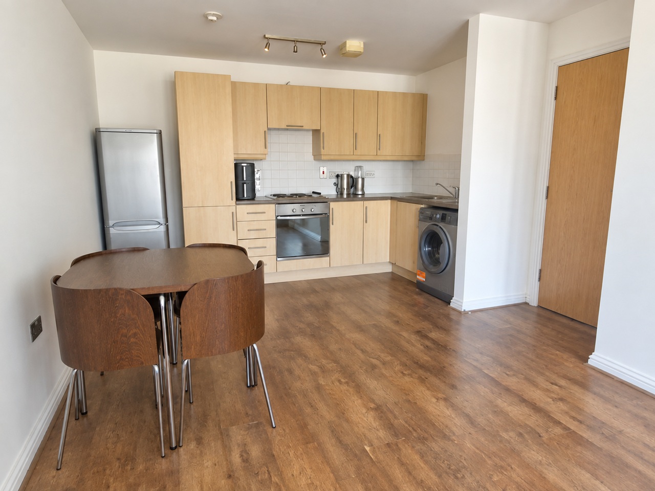 2 Bed Flat, Effra Parade, SW2 photo 4