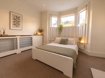 Room in a Shared Flat, Brookville Road, SW6