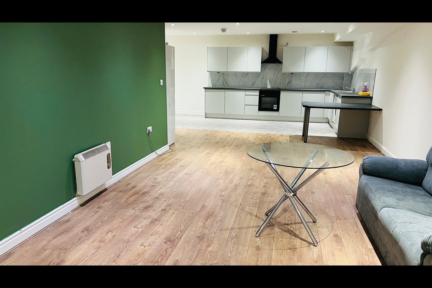 2 Bed Flat, Newton St, M1 photo 3