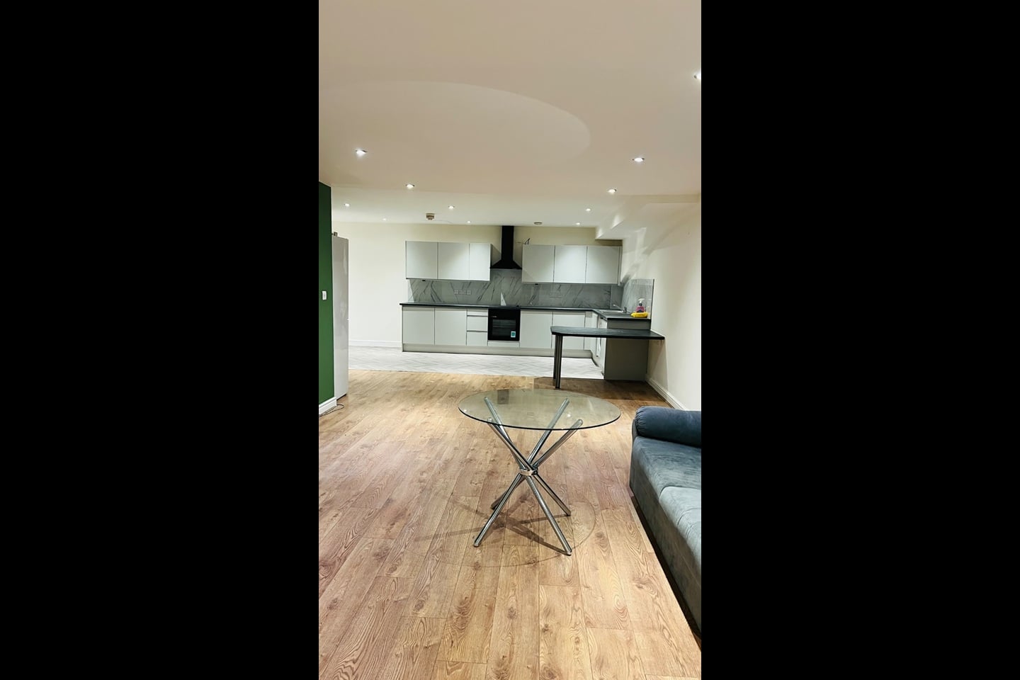 2 Bed Flat, Newton St, M1 photo 2
