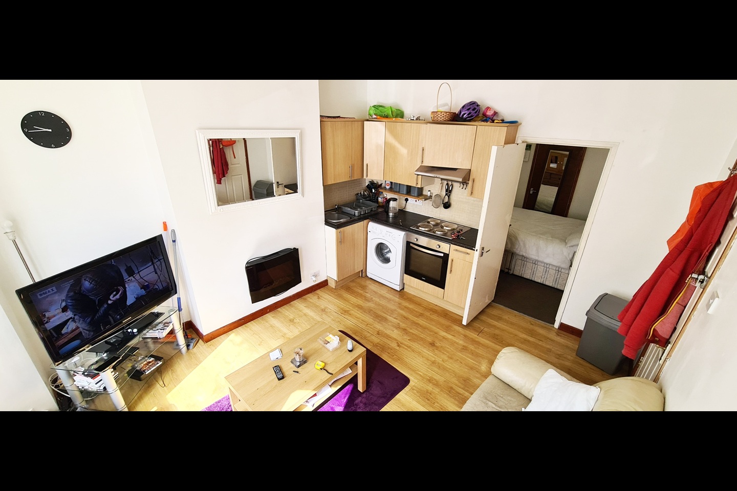 1 Bed Flat, Suffolk Avenue, SO15 photo 2