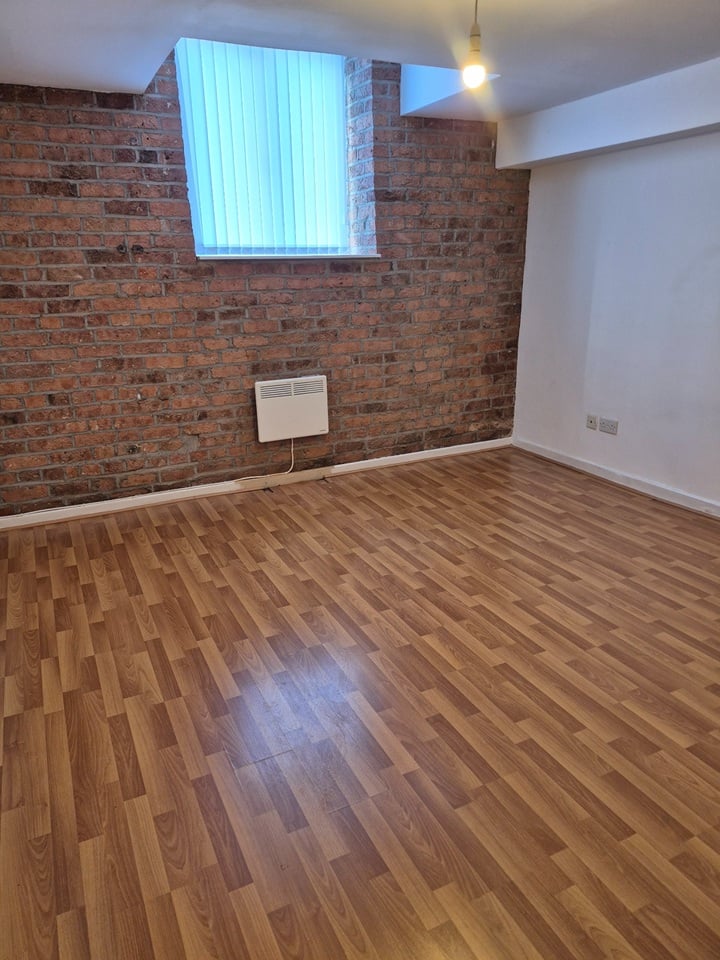 1 Bed Flat, Hackins Hey, L2 photo 2