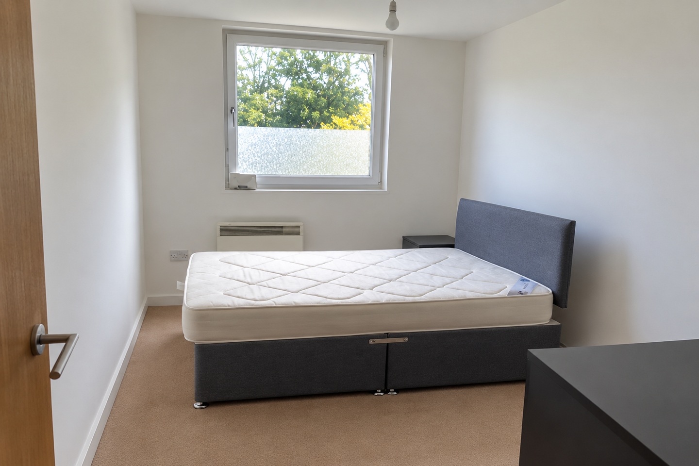 2 Bed Flat, Candia Towers, L5 photo 3