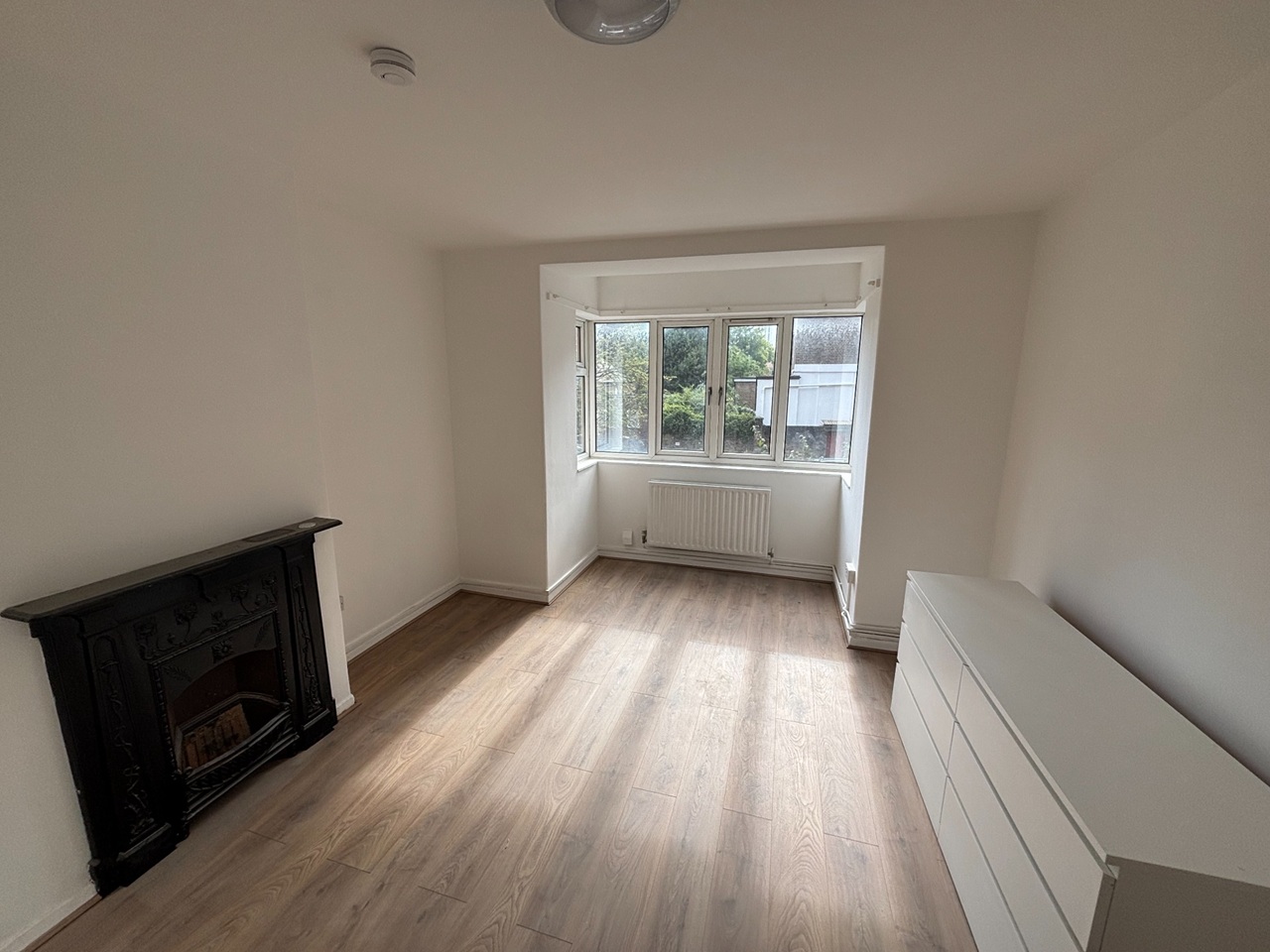 3 Bed Flat, Morant House, SW9