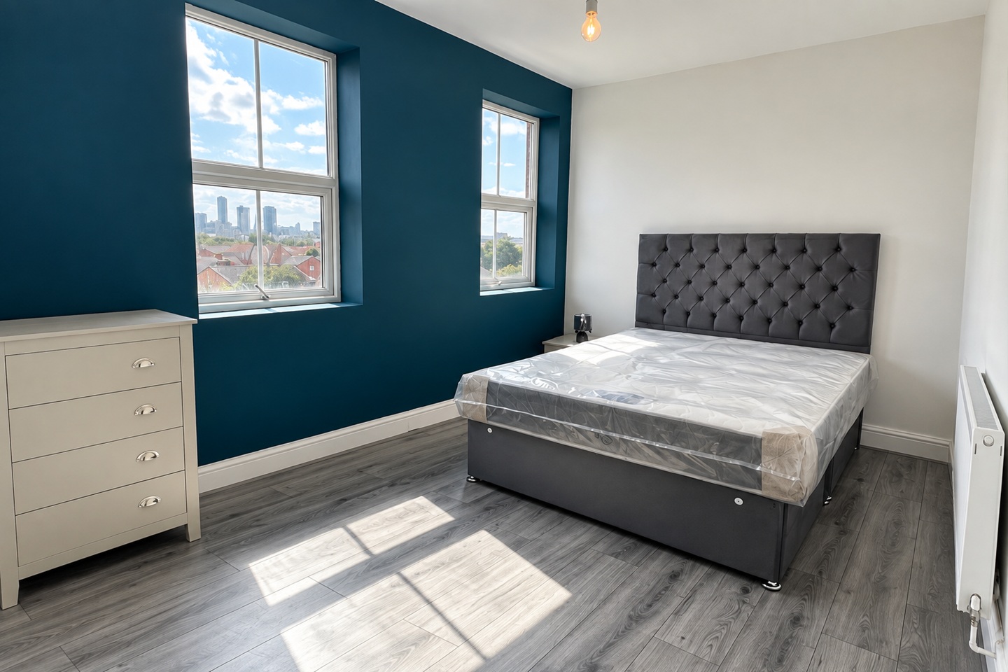 3 Bed Flat, Latimer St, L5 photo 3