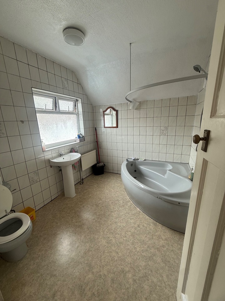 Room in a Shared Flat, Hartfield Crescent, B27 photo 4