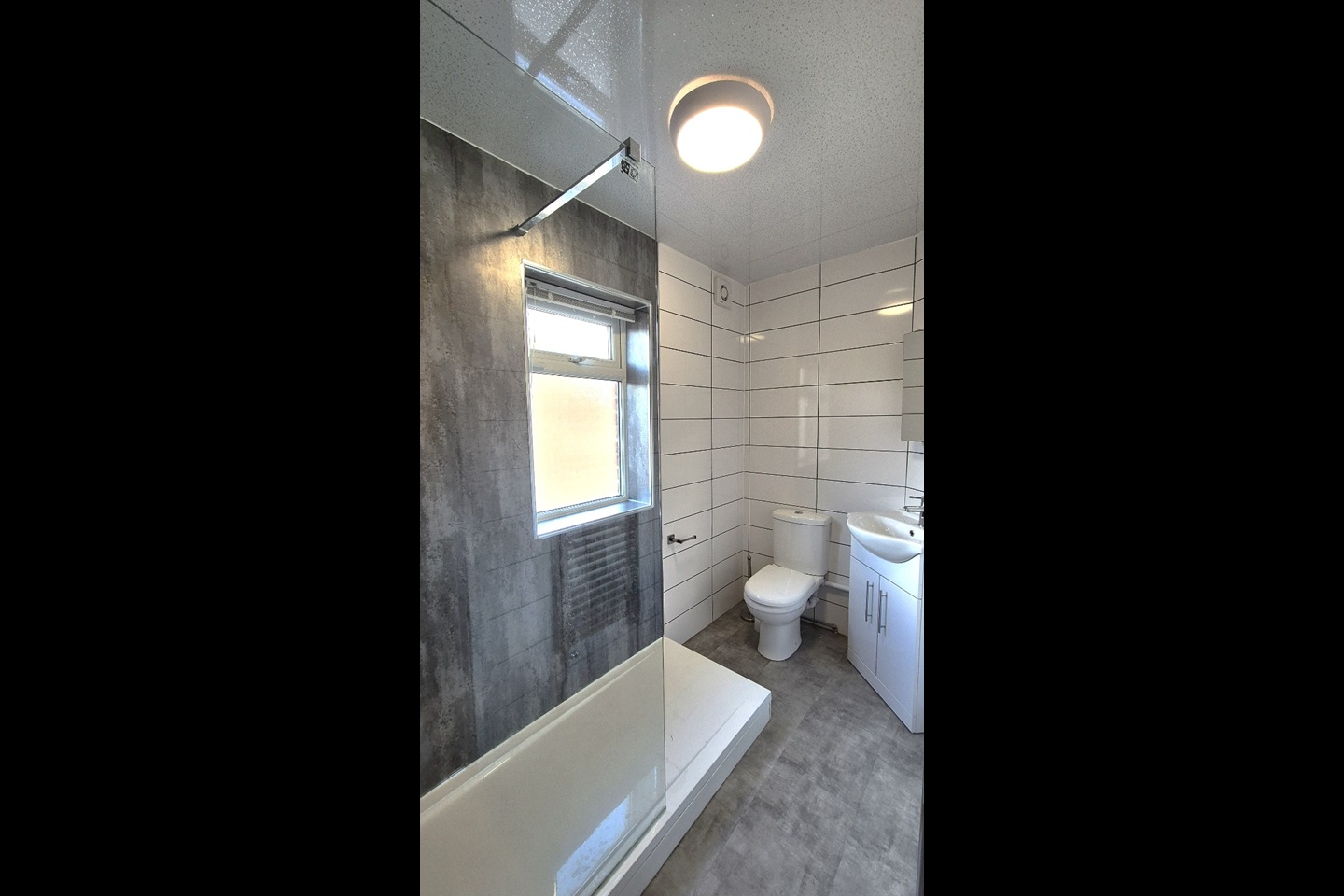 5 Bed End Terrace, Platt Lane, M14 photo 5