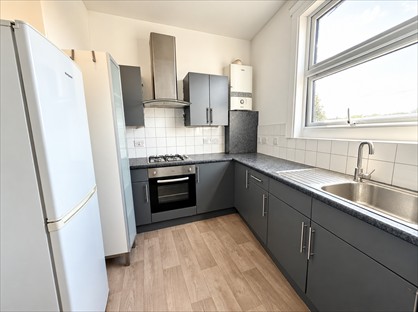 4 Bed Flat, Colney Hatch Lane, N10