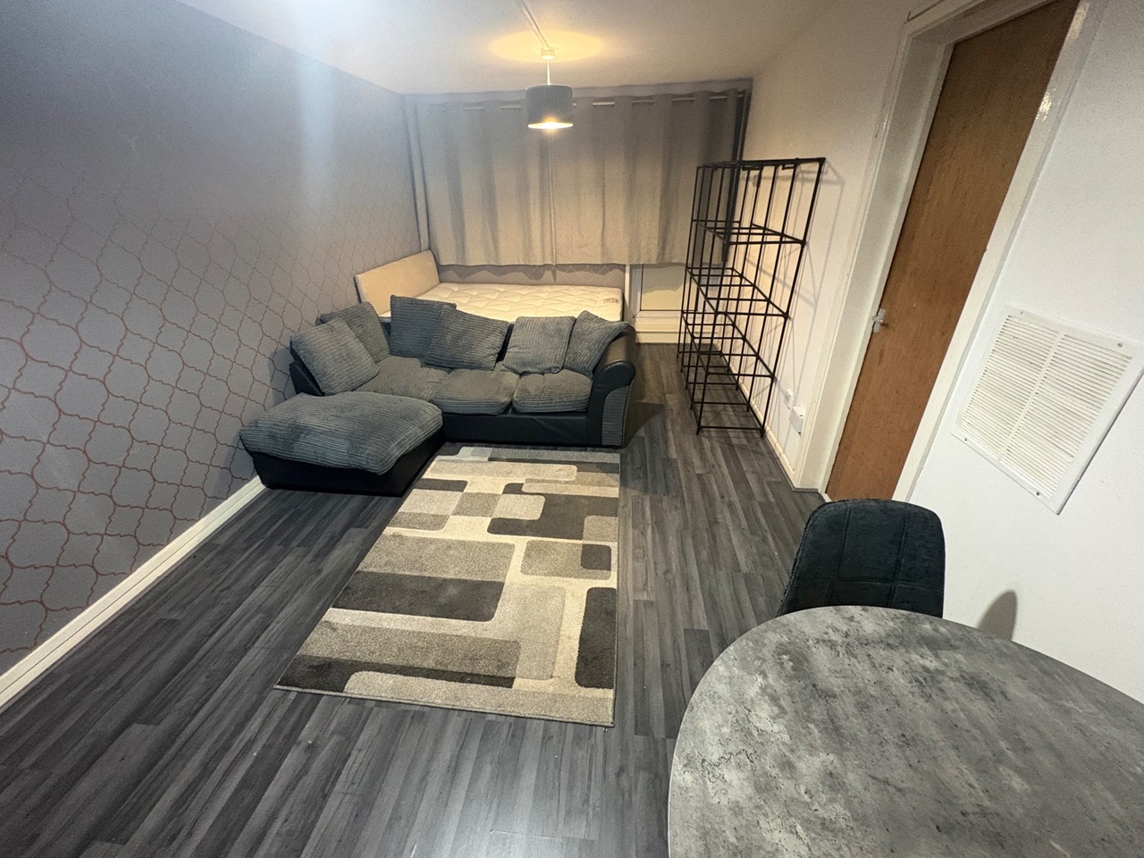 Room in a Shared Flat, Clydesdale Tower, B1 photo 4