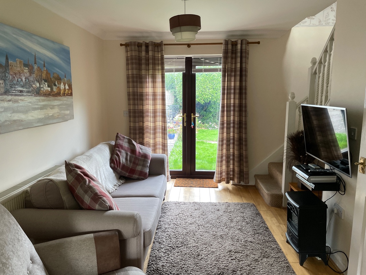 1 Bed Maisonette, Rumney, CF3 photo 5