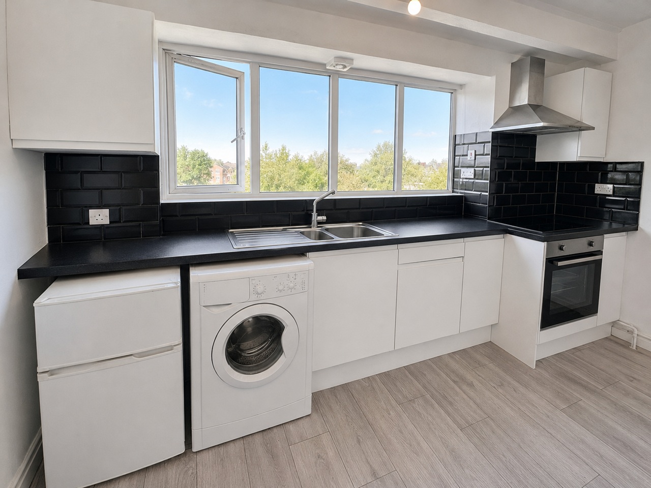 1 Bed Flat, Northam Road, SO14 photo 3
