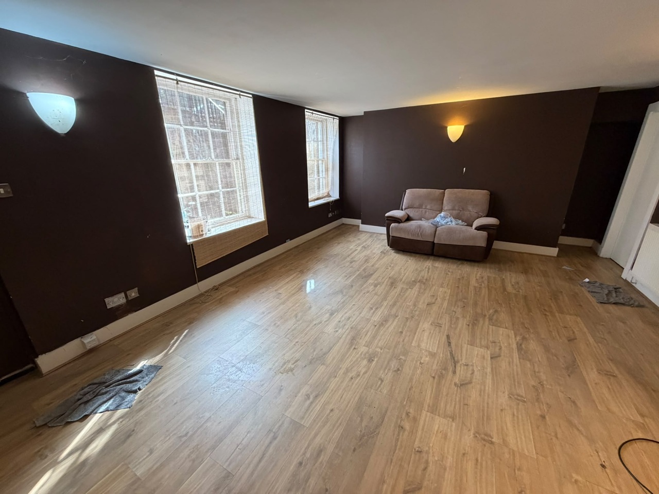 1 Bed Flat, Hamilton Square, CH41