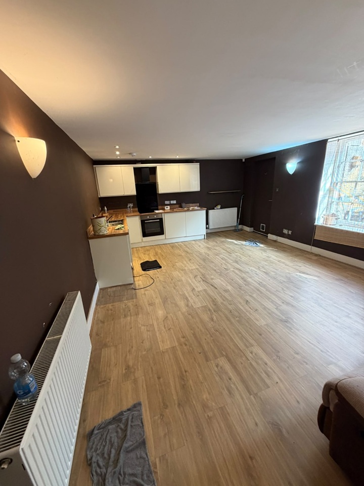 1 Bed Flat, Hamilton Square, CH41 photo 3