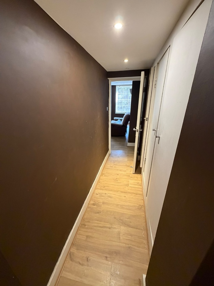 1 Bed Flat, Hamilton Square, CH41 photo 4