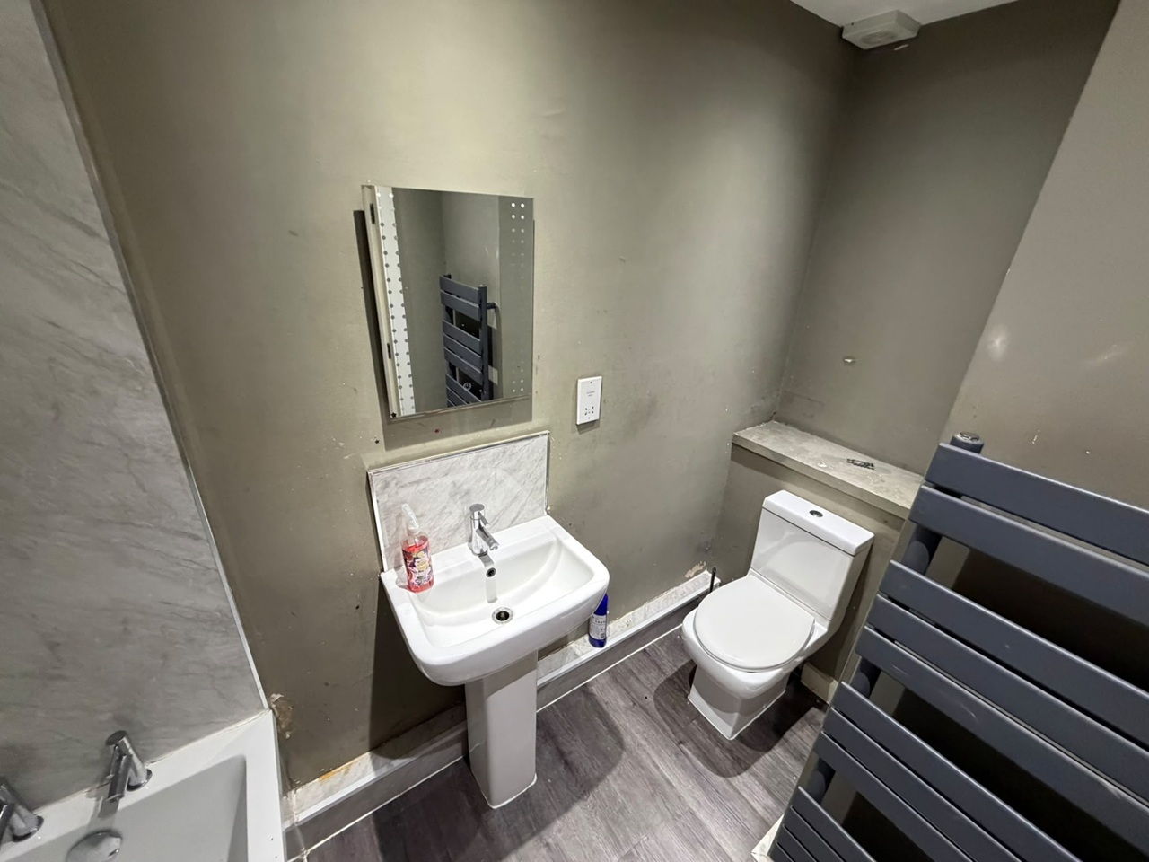 1 Bed Flat, Hamilton Square, CH41 photo 5