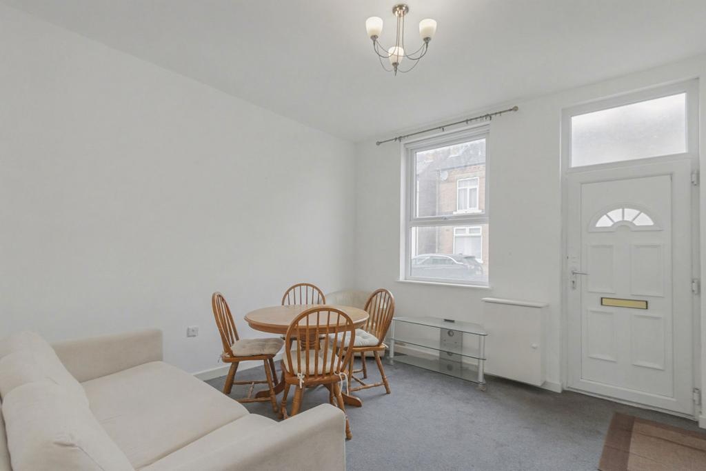 3 Bed Terraced House, Daybrook, NG5