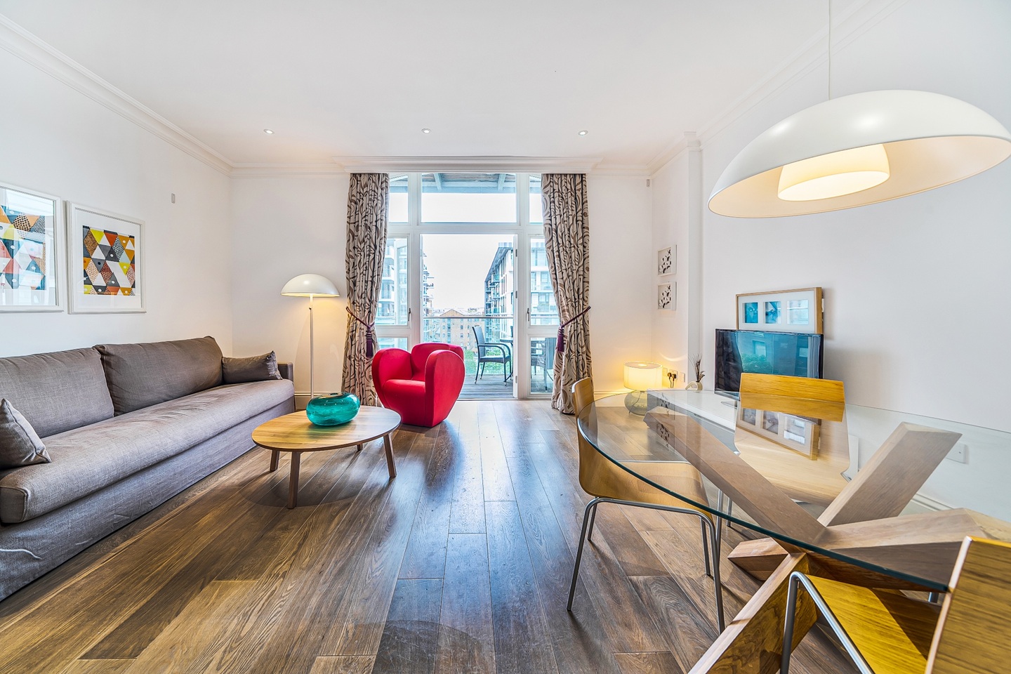 2 Bed Flat, Leman Street, E1 photo 4