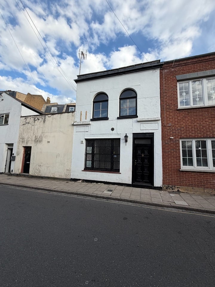 3 Bed Terraced House, New Park Road, SW2