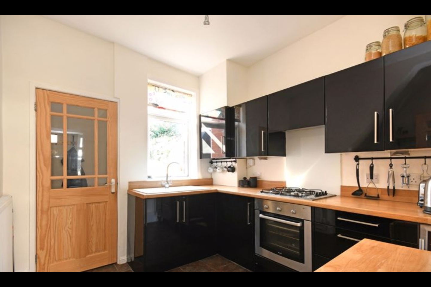 2 Bed Terraced House, Rangeley Road, S6 photo 5