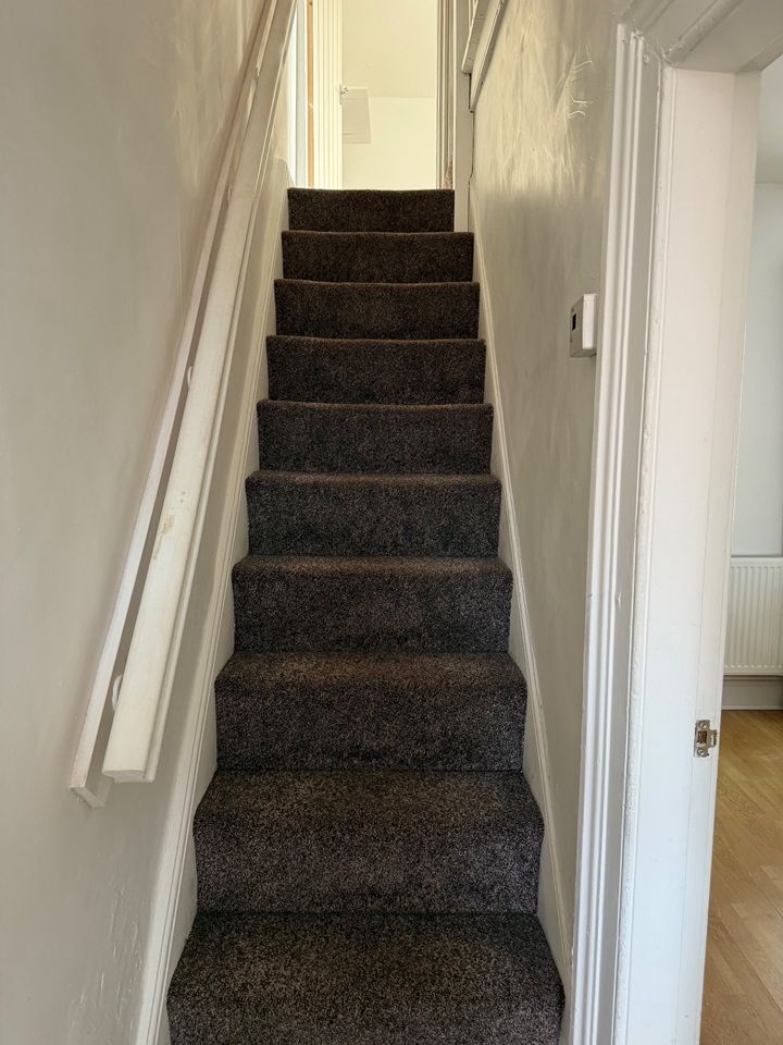 3 Bed Terraced House, Globe St, L4 photo 4