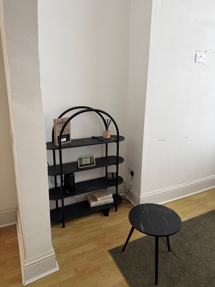 3 Bed Terraced House, Globe St, L4 photo 5