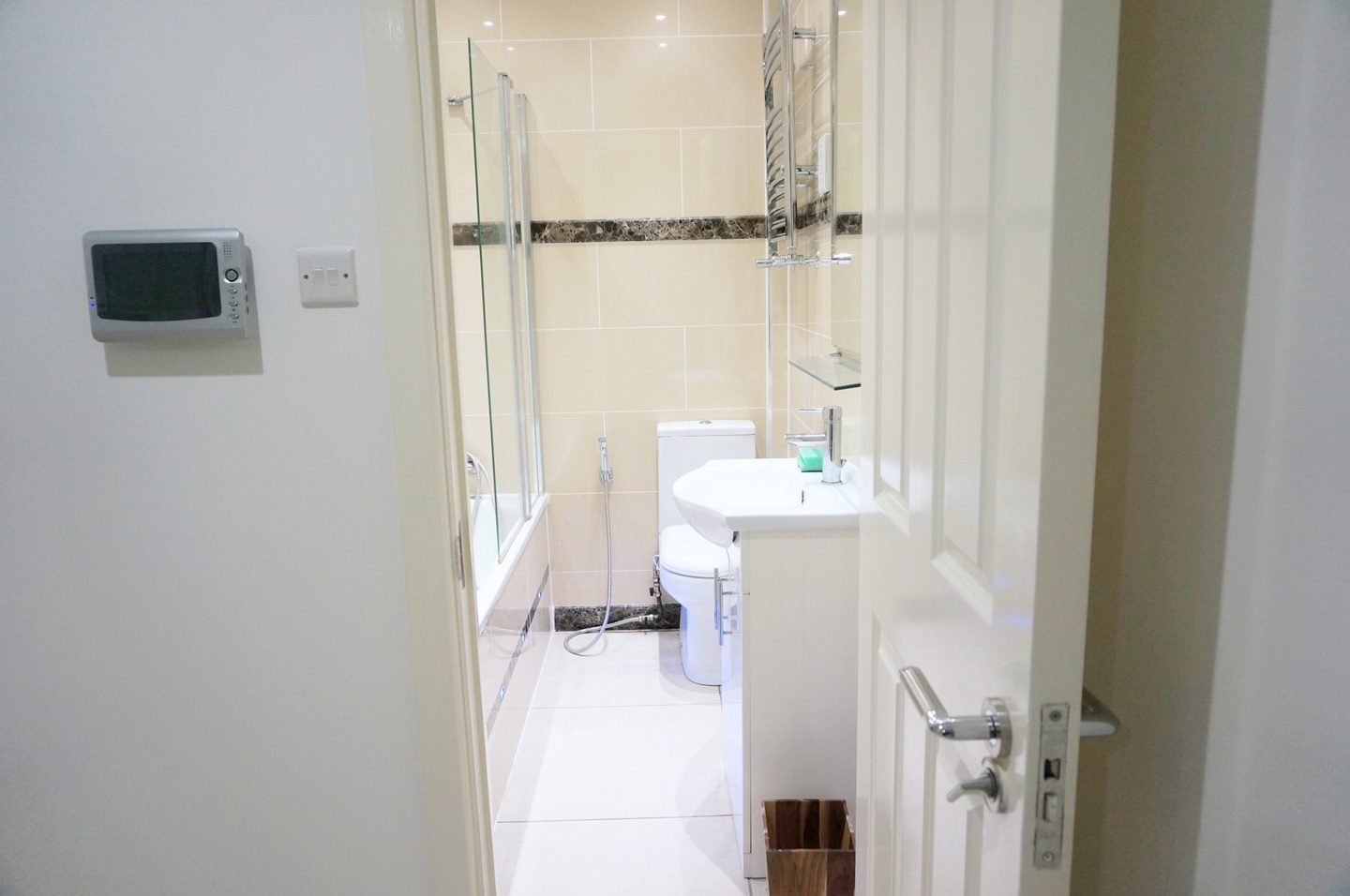Room in a Shared Flat, Wolverton Gardens, W6 photo 3
