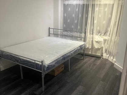 Room in a Shared House, Athelstone Road, HA3