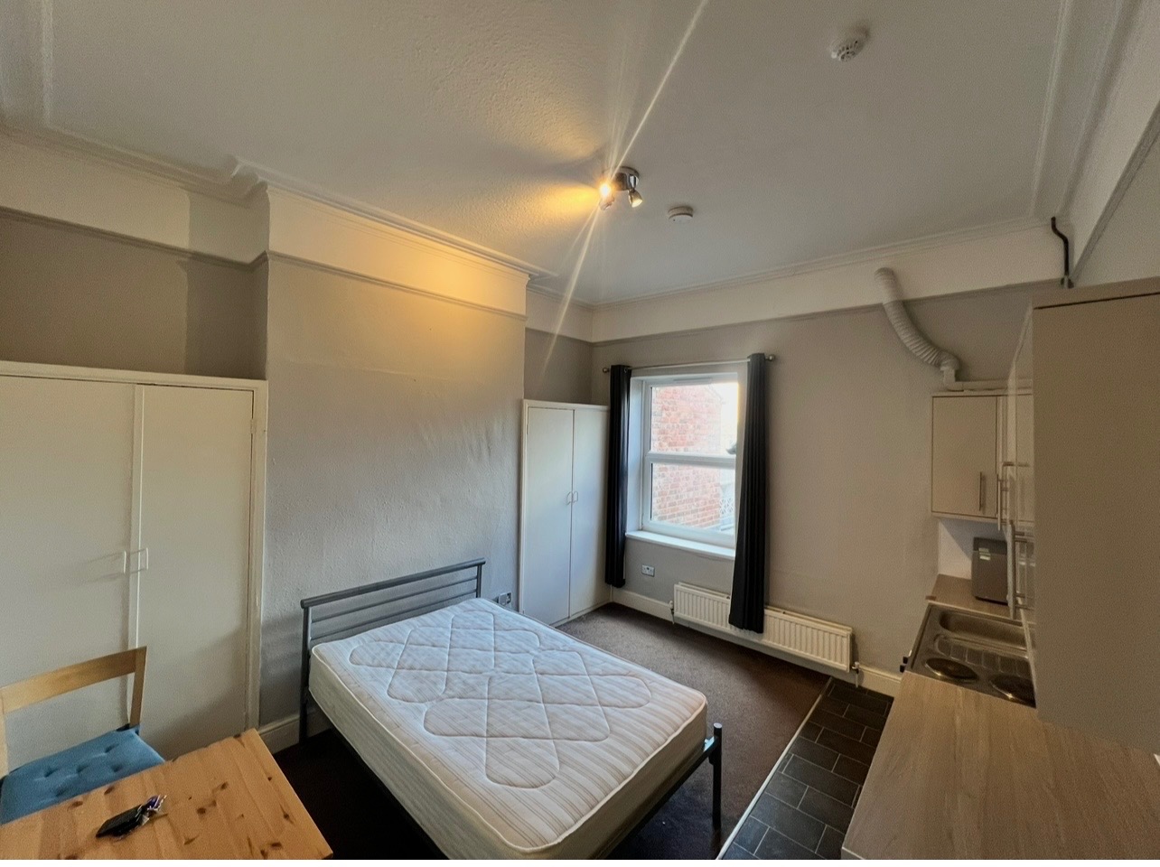 Studio Flat, Iffley Road, OX4 photo 2