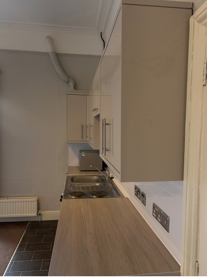 Studio Flat, Iffley Road, OX4 photo 5