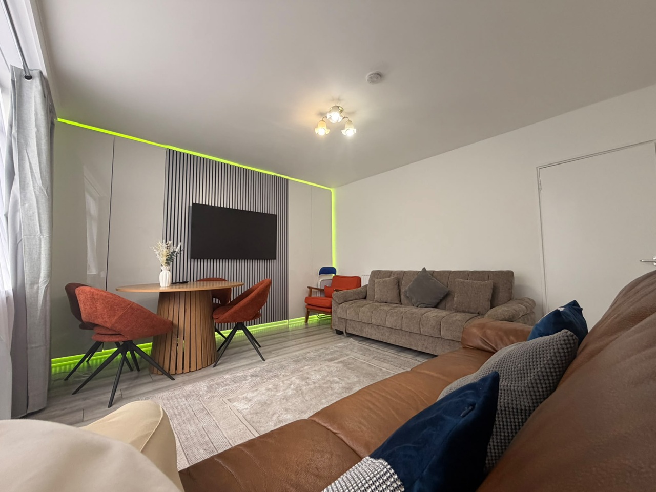 2 Bed Flat, Chudleigh St, E1 photo 2