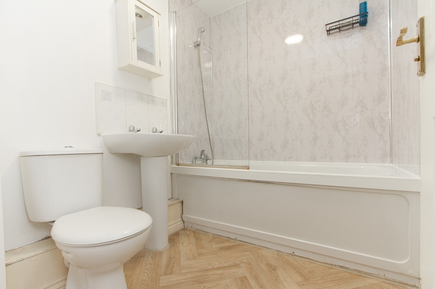 2 Bed Flat, Coldstream Court, CV3 photo 5