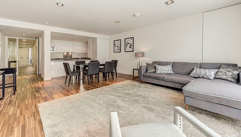 2 Bed Flat, Fulham Road, SW3 photo 2