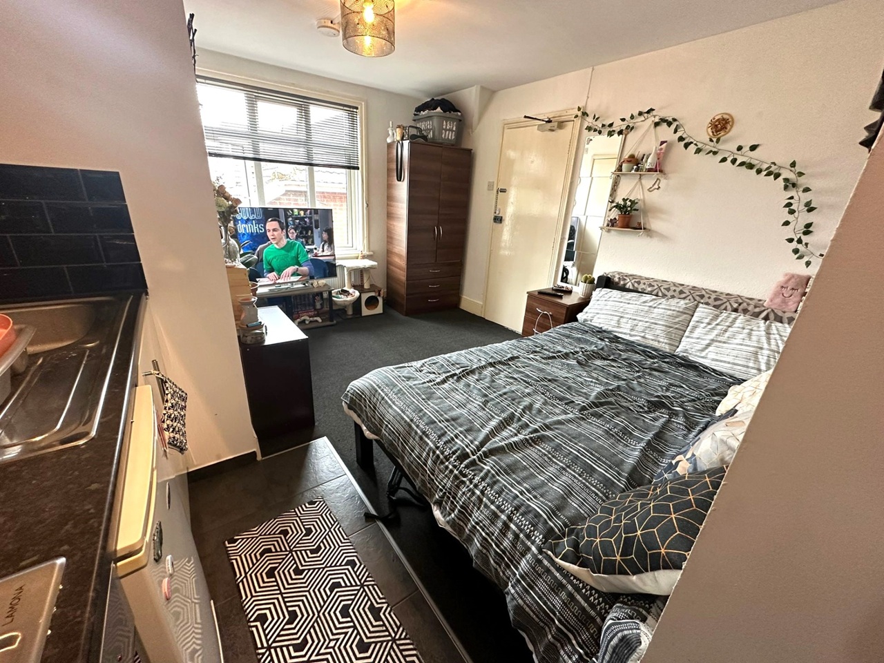 Studio Flat, Gordon Avenue, SO14 photo 4