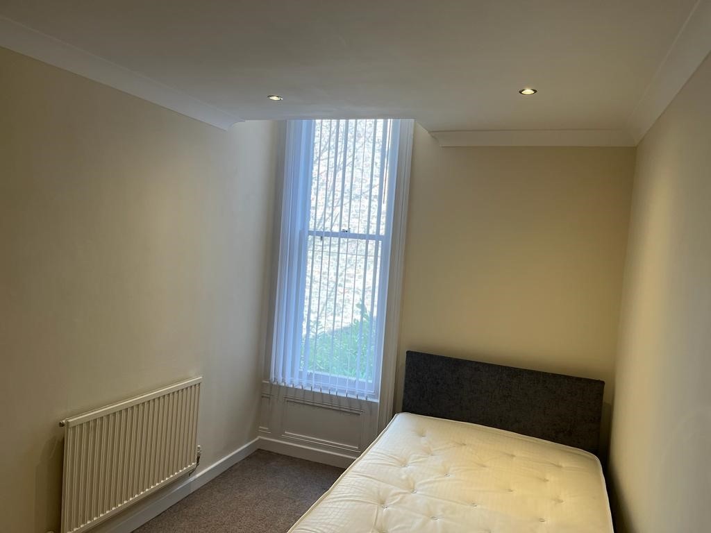 2 Bed Flat, Normanton Avenue, L17 photo 4