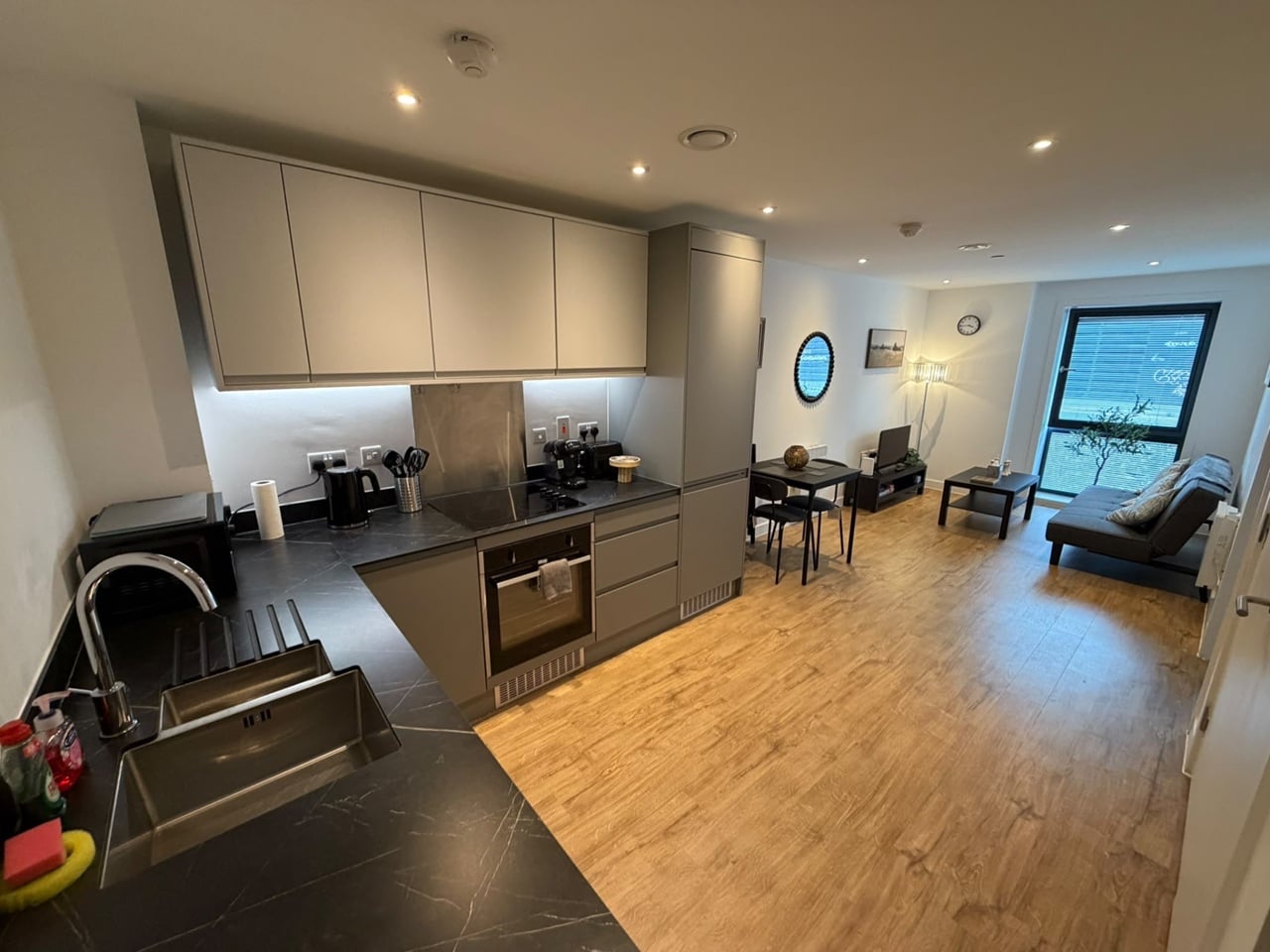 1 Bed Flat, Phoenix, LS9 photo 3