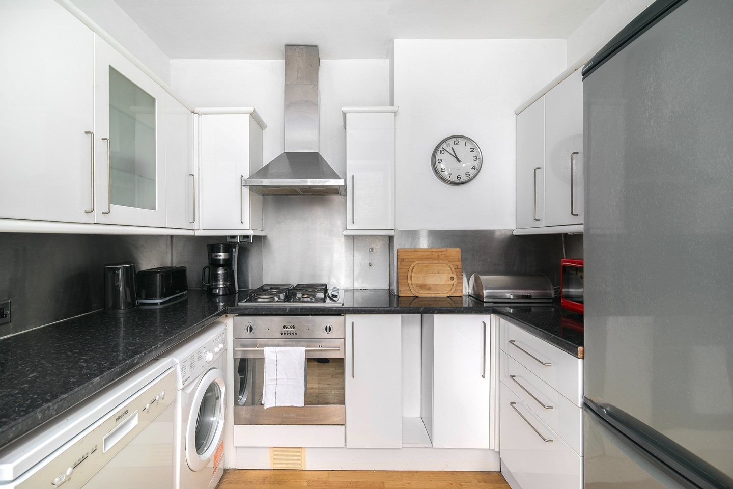 2 Bed Flat, Bolton Crescent, SE5 photo 4