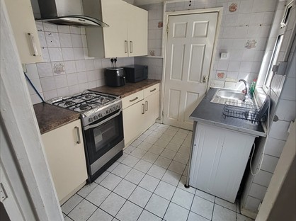 3 Bed Semi-Detached House, Clarence Road, PE1