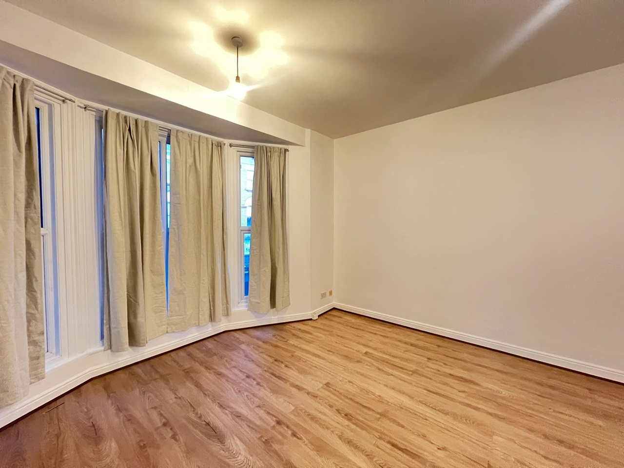 2 Bed Flat, West End Lane, NW6 photo 2