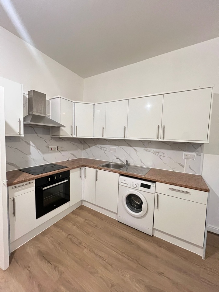 2 Bed Flat, West End Lane, NW6 photo 4