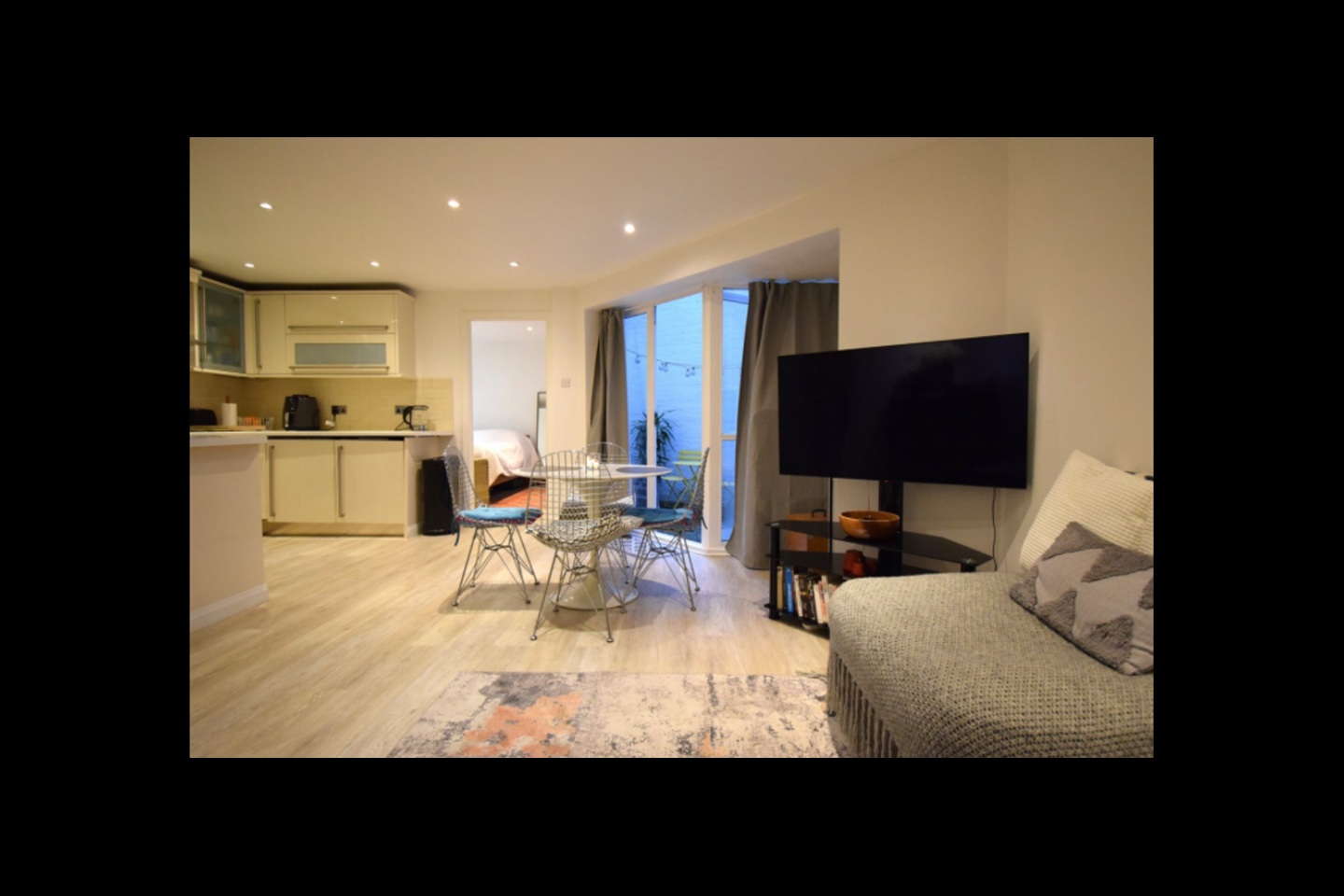 1 Bed Flat, Orsett Terrace, W2 photo 2