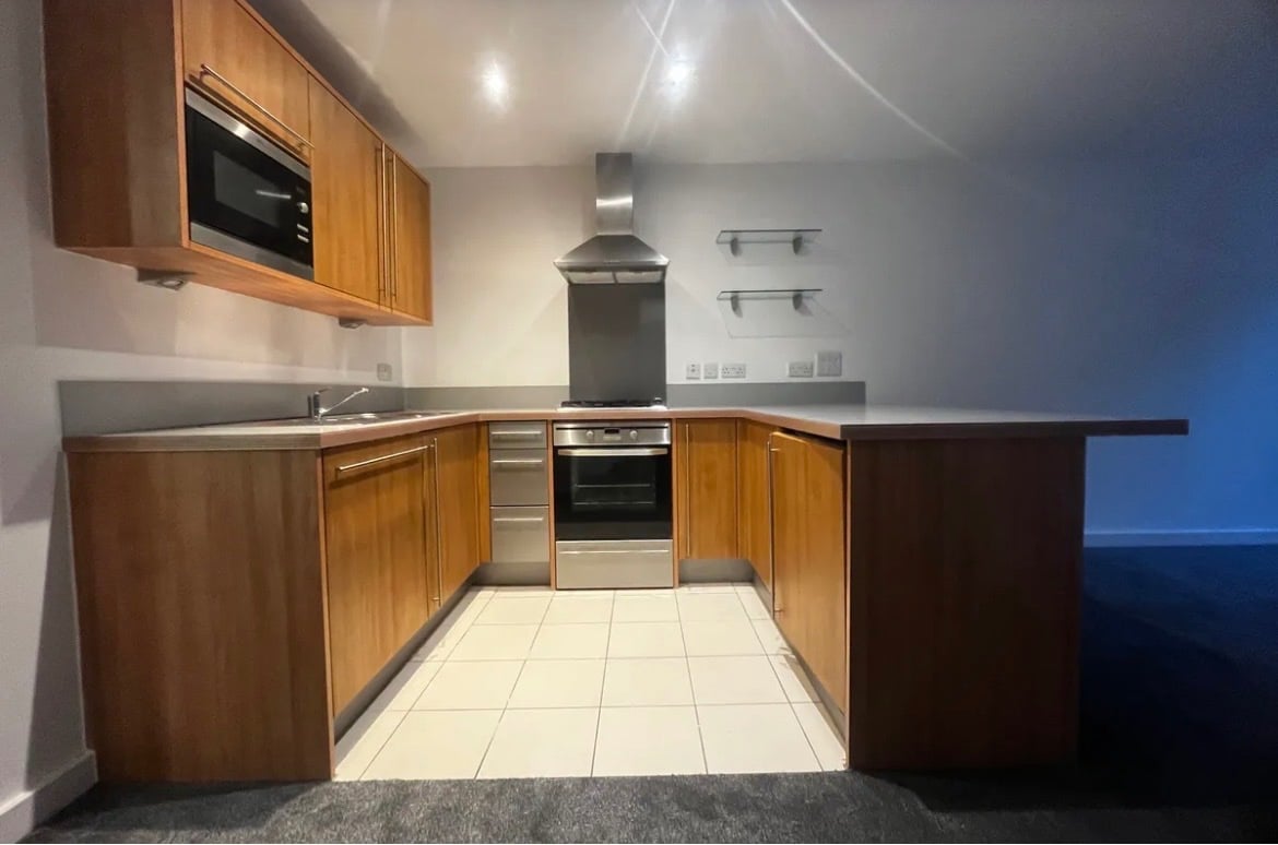 2 Bed Flat, Buckler Court, N7