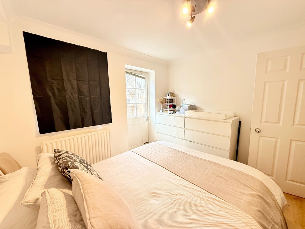 1 Bed Flat, Rawstorne St, EC1V photo 5