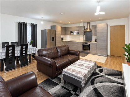 2 Bed Flat, Yiewsley, UB7