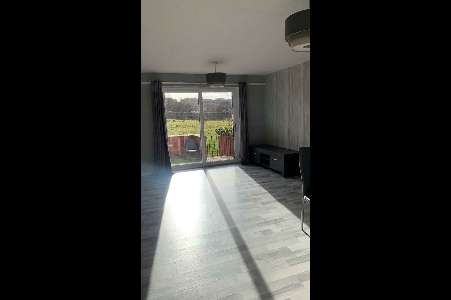 3 Bed Maisonette, Braid Square, G4 photo 4