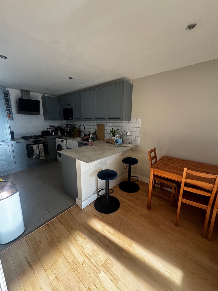 Room in a Shared Flat, Borough High Street, SE1