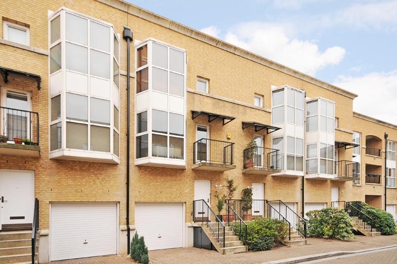 Room in a Shared House, Queen Of Denmark Court, SE16