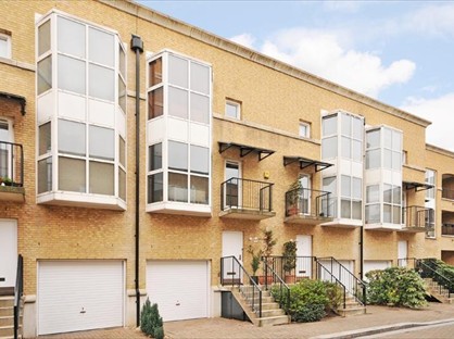 Room in a Shared House, Queen Of Denmark Court, SE16