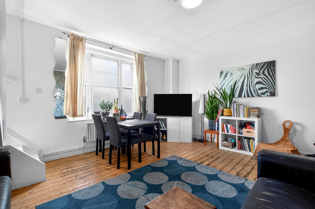 4 Bed Flat, Harmood House, NW1