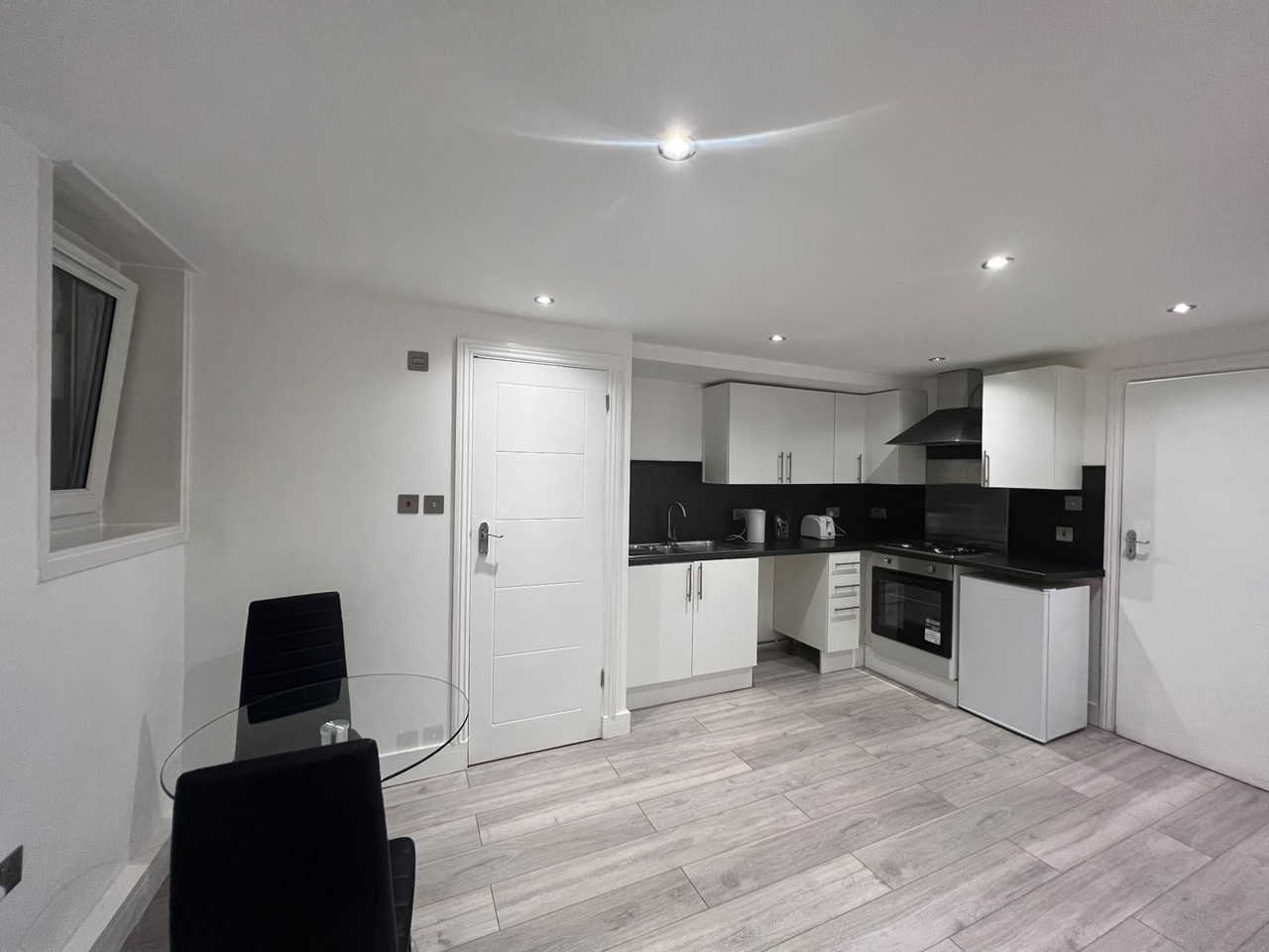 Studio Flat, London, NW3