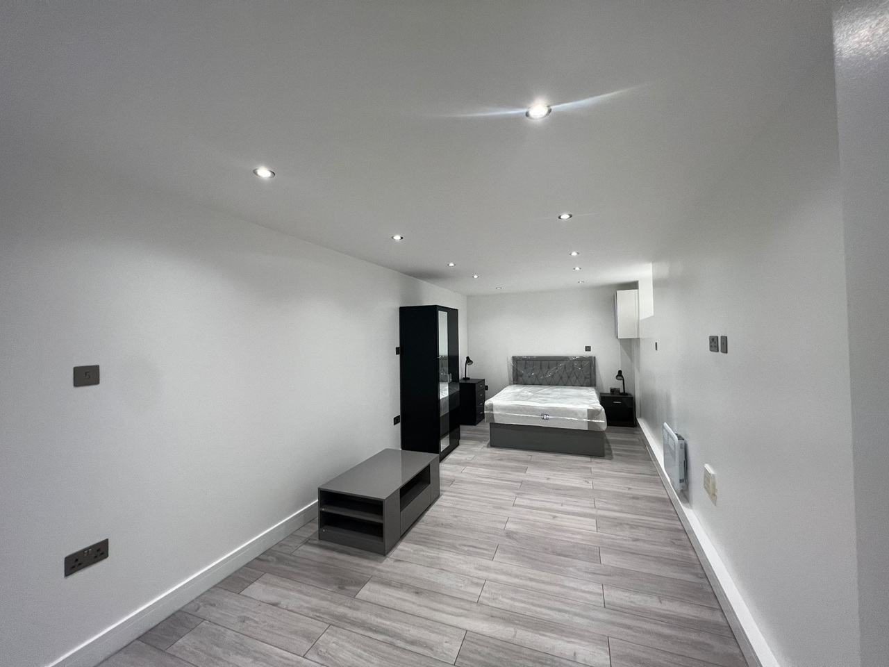 Studio Flat, London, NW3 photo 2